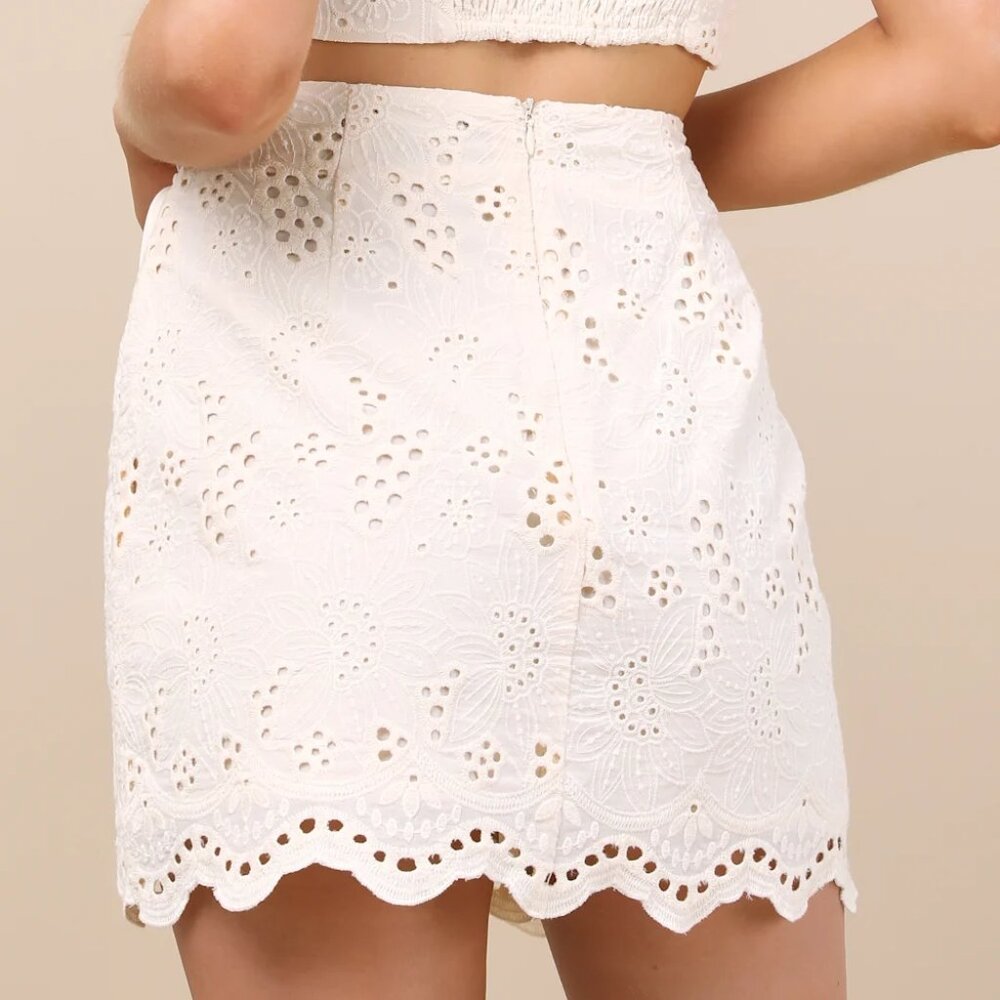 NWT Lulus Kamilla Eyelet Embroidered Skirt and Top Set, Cream, Size Small - Picture 4 of 8
